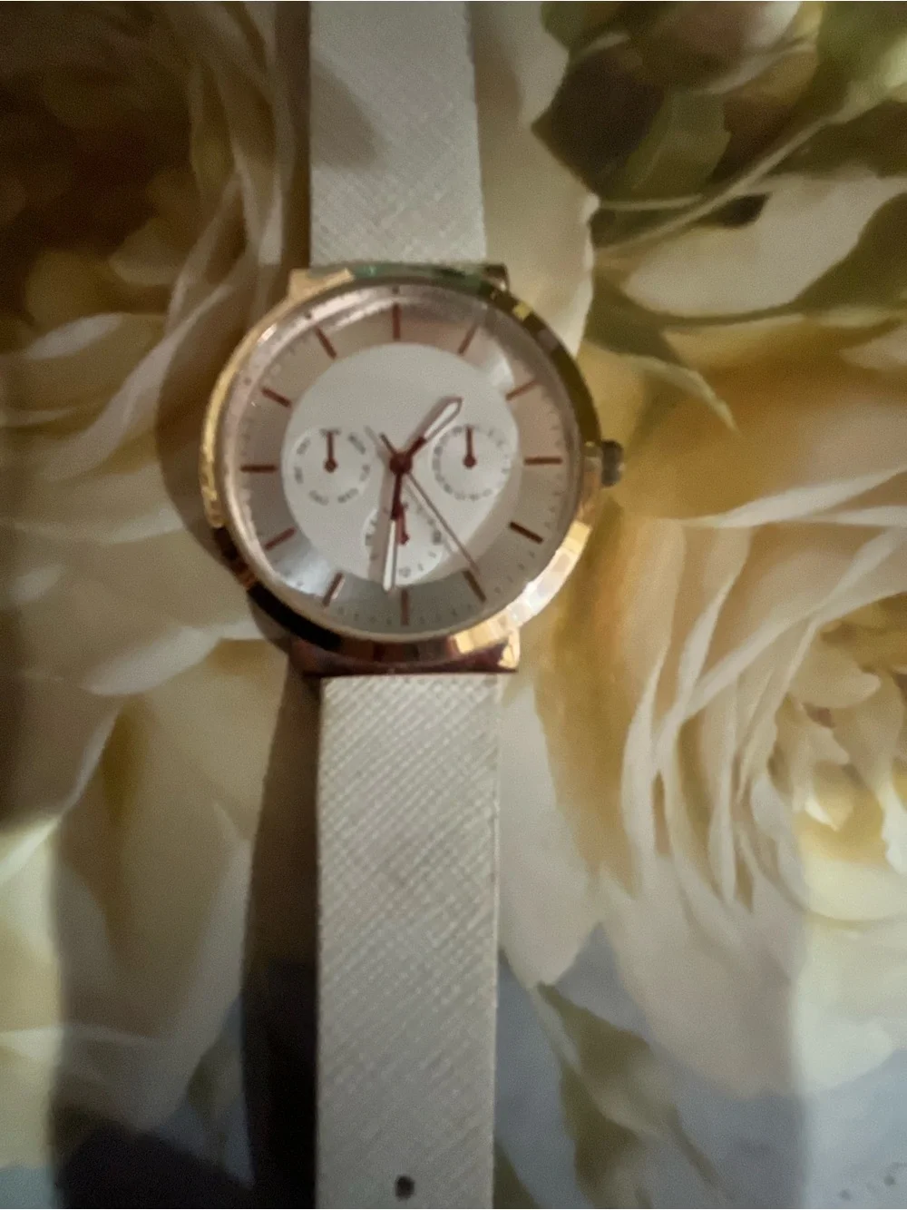 White Leather Strap Watch - Women's Classic